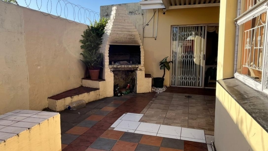 14 Bedroom Property for Sale in Baysville Eastern Cape